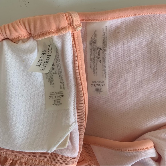 VS Cute ruffle string bikini - Picture 3 of 3